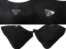 Load image into Gallery viewer, 極美品 PRADA プラダ ホーボー ハンドバッグ MV515 トライアングルロゴ ブラック ナイロン シルバー金具 中古 64780