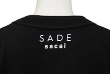 Load image into Gallery viewer, 極美品 SACAI サカイ SADE シャーデプリント 半袖Ｔシャツ トップス 21-0227S ブラック コットン サイズ4 中古 64816