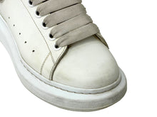 画像をギャラリービューアに読み込む, Alexander McQueen アレキサンダーマックイーン オーバーサイズドスニーカー 紐靴 ホワイト シルバー サイズ37 良品 中古 64858