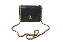 Load image into Gallery viewer, CHANEL シャネル ヴィンテージ ミニマトラッセチェーンショルダーバッグ19cm 1番台 ブラック ゴールド金具 美品 中古 64899