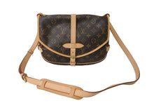 画像をギャラリービューアに読み込む, 極美品 LOUIS VUITTON ルイヴィトン ソミュール30 ショルダーバッグ ブラウン モノグラム ロゴ 斜めがけ M42256 中古 64895