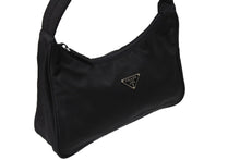 Load image into Gallery viewer, 極美品 PRADA プラダ ハンドバッグ ホーボー ショルダーバッグ ミニバックMV515 三角プレート ナイロン ブラック 中古 64912