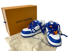 Load image into Gallery viewer, 極美品 LOUISVUITTON ルイヴィトン LVトレイナー マキシ ライン ローカットスニーカー VL 0263 ブルー ホワイト サイズ8 中古 64969