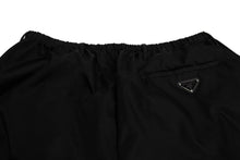 Load image into Gallery viewer, 極美品 PRADA プラダ ナイロン パンツ トライアングルロゴ SPH239 S222 1WQ8 ポリアミド ブラック サイズL 中古 64977