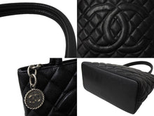 Load image into Gallery viewer, 極美品 CHANEL シャネル 1804 復刻トートバッグ ハンドバッグ 7番台 グレインドカーフスキン ブラック シルバー金具 中古 65101