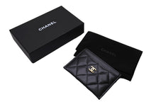 Load image into Gallery viewer, 極美品 CHANEL シャネル クラシック カードケース ココマーク キャビアスキン グレインドカーフスキン AP0213 ブラック 中古 65113