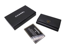 Load image into Gallery viewer, CHANEL シャネル キーケース ココマーク 8番台 2003年 カーフレザー ブラック ゴールド金具 美品 中古 65115