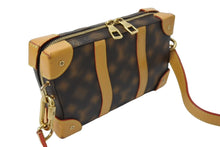 Load image into Gallery viewer, LOUIS VUITTON ルイヴィトン ソフトトランク ショルダーバッグ M81580 ディスイズノットモノグラム 22SS ブラウン 美品 中古 65159