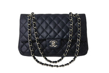 Load image into Gallery viewer, CHANEL シャネル マトラッセ25 チェーンショルダーバッグ 13番台 Wチェーン Wフラップ ココマーク カーフスキン ネイビー 美品 中古 65172