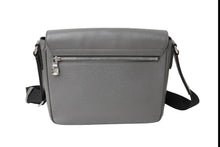 画像をギャラリービューアに読み込む, LouisVuitton ルイヴィトン ディストリクトPM NV3 タイガ ショルダーバッグ M30851 ICタグ タイガレザー グレー 美品 中古 65192