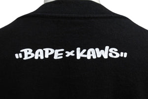 A BATHING APE KAWS アベイシングエイプ カウズ 半袖Ｔシャツ コラボ ブラック サイズL プリント ベイプ 美品 中古 65233