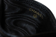 Load image into Gallery viewer, CHANEL シャネル ココマーク カードケース 6番台 フランス製 キャビアスキン ブラック 良品 中古 65279
