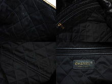 Load image into Gallery viewer, CHANEL シャネル 22 ハンドバッグ AS3260 プレート ブラック カーフ ゴールド金具 美品 中古 65416