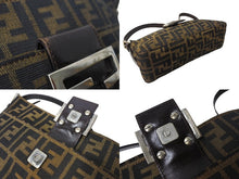 画像をギャラリービューアに読み込む, FENDI フェンディ マンマバケット ワンショルダーバッグ ズッカ柄 コットンキャンバス レザー シルバー金具 美品 中古 65539