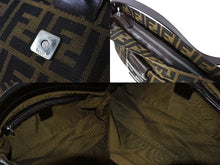 画像をギャラリービューアに読み込む, FENDI フェンディ マンマバケット ワンショルダーバッグ ズッカ柄 コットンキャンバス レザー シルバー金具 美品 中古 65539