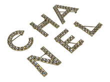 Load image into Gallery viewer, 新品同様 CHANEL シャネル ロゴ ブローチ アルファベット6個セット ラインストーン AB1368 アクセサリー ゴールド金具 中古 65572