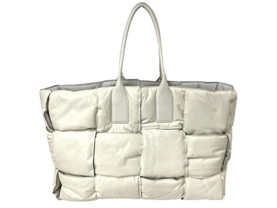 BOTTEGAVENETA ボッテガヴェネタ パデッド BV スカッシュ トートバッグ 629194 カーフレザー ホワイト 美品 中古 65575