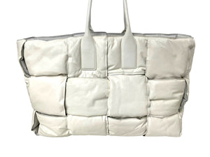 BOTTEGAVENETA ボッテガヴェネタ パデッド BV スカッシュ トートバッグ 629194 カーフレザー ホワイト 美品 中古 65575