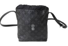 画像をギャラリービューアに読み込む, 極美品 LOUIS VUITTON ルイヴィトン モノグラムエクリプスフラグメント ナノバッグ ショルダーバッグ M43418 ブラック 中古 65583