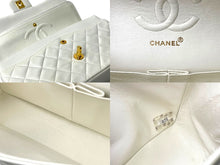 画像をギャラリービューアに読み込む, CHANEL シャネル チェーンショルダーバッグ マトラッセ25 ココマーク ラムスキン 5番台 1998年 Wフラップ ホワイト 美品 中古 65604