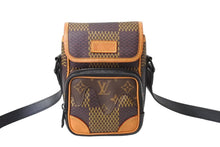 Load image into Gallery viewer, LOUIS VUITTON ルイヴィトン ショルダーバッグ アマゾン スリングバッグ NIGO ダミエジャイアント N40357 ブラウン 美品 中古 65683