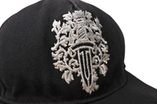 Load image into Gallery viewer, CHROME HEARTS クロムハーツ トラッカーキャップ ダガー 刺繍 ONE SIZE 53-60 ブラック コットン シルバー925 良品 中古 65771