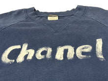 Load image into Gallery viewer, CHANEL シャネル スウェット トレーナー 長袖 ロゴ CHRISTMAS 2013 C63121K06167 ブルー ホワイト サイズS 良品 中古 65816