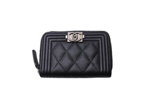Load image into Gallery viewer, 極美品 CHANEL シャネル コインケース 財布 ボーイ ラウンドファスナー キャビアスキン A80602 シルバー金具 ブラック 美品 中古 65829