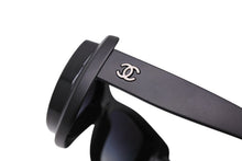画像をギャラリービューアに読み込む, 極美品 CHANEL シャネル サングラス ココマーク サイドロゴ 71014X02081 シルバー金具 サイズ S0133 マットブラック 中古 65834