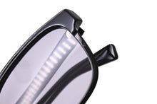 Load image into Gallery viewer, PRADA プラダ サングラス アイウェア サイドロゴ VPR 04Y-F イタリア製 プラスチック ブラック シルバー金具 美品 中古 65865