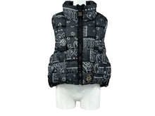 Load image into Gallery viewer, KAPITAL キャピタル ダウンベスト ペイズリー バンダナ柄 ブラック ポリエステル K2209SJ029 美品 中古 65911