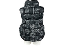 Load image into Gallery viewer, KAPITAL キャピタル ダウンベスト ペイズリー バンダナ柄 ブラック ポリエステル K2209SJ029 美品 中古 65911