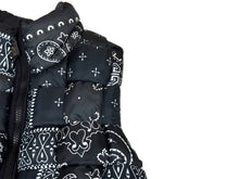 Load image into Gallery viewer, KAPITAL キャピタル ダウンベスト ペイズリー バンダナ柄 ブラック ポリエステル K2209SJ029 美品 中古 65911