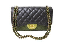 Load image into Gallery viewer, 極美品 CHANEL シャネル チェーンショルダーバッグ マトラッセ30cm 抹茶 京都 Wフラップラップ グリーン 18番台 中古 65935