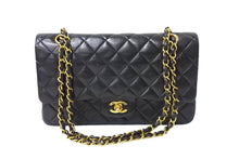 Load image into Gallery viewer, CHANEL シャネル マトラッセ25 チェーンショルダーバッグ 3番台 Wチェーン Wフラップ ココマーク ラムスキン ブラック 美品 中古 65938