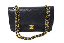 Load image into Gallery viewer, CHANEL シャネル マトラッセ ダブルフラップ25 ショルダーバッグ 1番台 ラムスキン ブラック ゴールド金具 美品 中古 65966