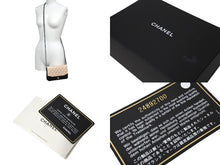 Load image into Gallery viewer, CHANEL シャネル ガブエルドゥチェーンウォレットバッグ キャビアスキン マトラッセ 27番台 ブラック ピンクベージュ 美品 中古 65975