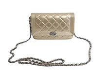 Load image into Gallery viewer, CHANEL シャネル ボーイシャネル チェーン ウォレット ショルダーバッグ ゴールド ラムスキン 20番台 シルバー金具 財布 ココマーク 美品 中古 66015