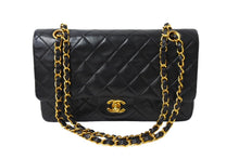画像をギャラリービューアに読み込む, 極美品 CHANEL シャネル Wフラップ マトラッセ25 チェーンショルダーバッグ ラムスキン 3番台 ブラック ゴールド金具 中古 66031