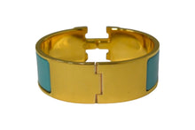 Load image into Gallery viewer, 極美品 HERMES エルメス クリクラックPM ブレスレット バングル ゴールド金具 メタル 中古 66088