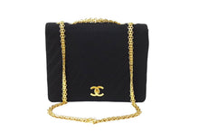 Load image into Gallery viewer, CHANEL シャネル チェーンショルダー バッグ ココマーク 0番台 ブラック A3656 マトラッセ コットン ゴールド金具 中古 66090