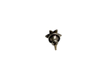 Load image into Gallery viewer, CHROME HEARTS クロムハーツ スタースタッド ピアス 片耳用 重量0.746g シルバ−925 スターモチーフ 美品 中古 66132