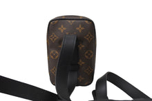 画像をギャラリービューアに読み込む, 極美品 LOUIS VUITTON ルイヴィトン ユーティリティ ハーネスバッグ M44470 モノグラム ソーラーレイ ヴァージル アブロー 中古 66259