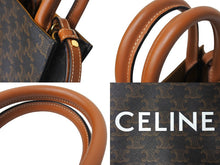 Load image into Gallery viewer, 極美品 CELINE セリーヌ ハンドバッグ トリオンフ柄 194372BZK.04LU ミニバーティカルカバ キャンバス ブラウン 中古 66270