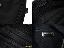 Load image into Gallery viewer, PRADA プラダ ホーボー ワンショルダー RE-EDITION 2005 トライアングルロゴ ブラック ナイロン 1NE204 美品 中古 66275