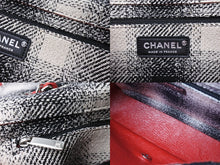 Load image into Gallery viewer, CHANEL シャネル シングルフラップ Wチェーンショルダーバッグ 18番台 ココマーク カーフスキン キャンバス ツイード 美品 中古 66318