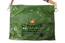 Load image into Gallery viewer, LOUIS VUITTON ルイヴィトン ブサス ショルダーバッグ M93187 エナメル レザー グリーン オレンジ ゴールド 良品 中古 66320