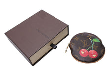 Load image into Gallery viewer, 極美品 LOUIS VUITTON ルイヴィトン ポルトモネ ロン コインケース M95043 モノグラムチェリー 村上隆 ゴールド金具 中古 66331