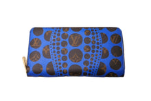 Load image into Gallery viewer, LOUIS VUITTON ルイヴィトン ジッピーウォレット 長財布 M60448 草間彌生 モノグラム パンプキンドット ブルー ブラウン 美品 中古 66332