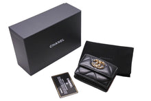 画像をギャラリービューアに読み込む, CHANEL シャネル 19 三つ折り財布 ココマーク AP1789 ラムスキン マトラッセ ゴールド金具 ブラック 美品 中古 66334